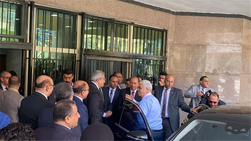 وزير التعليم العالى يتفقد منشآت جامعة المنصورة