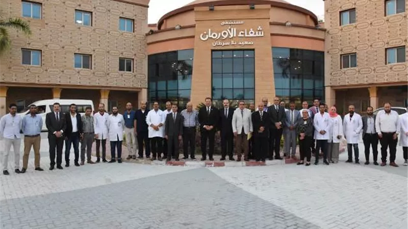 رئيس الهيئة العامة للاعتماد والرقابة الصحية يدعم محاربى السرطان