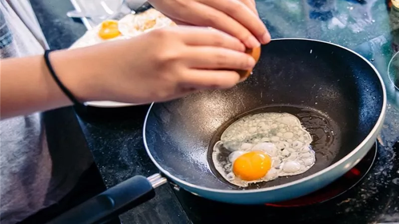 اخطاء عند طهى البيض تجنبها