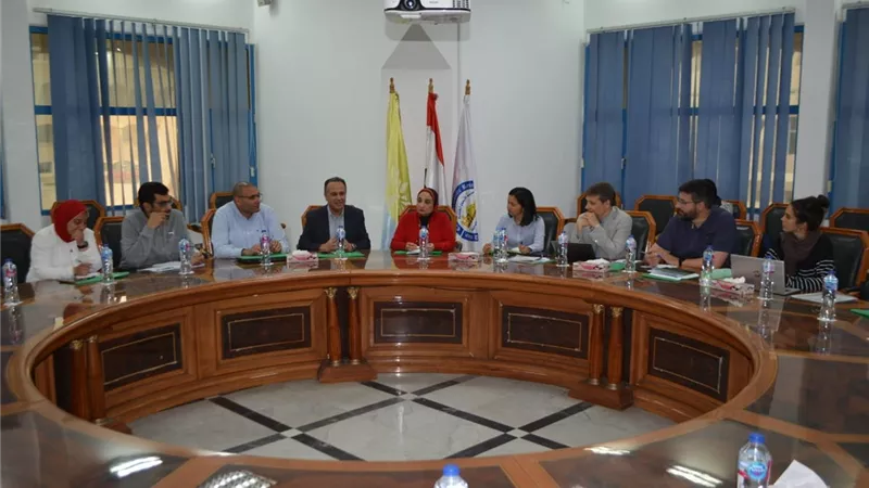 أيمن عاشور: الوزارة تولي اهتمامًا كبيرًا بقضايا التغيرات المناخية