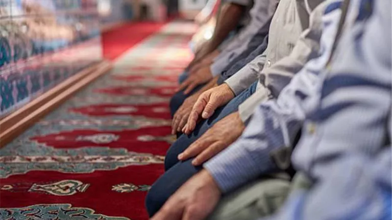 مساجد مصر تصلي على النبي في توقيت واحد.. قرار «جديد» من الأوقاف.. أعرف الحكاية