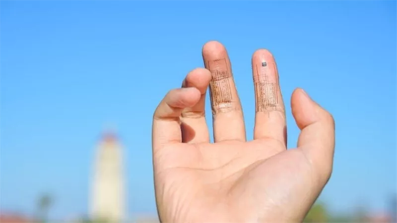 ابتكار جلد إلكتروني اصطناعي للتواصل مع مع الدماغ