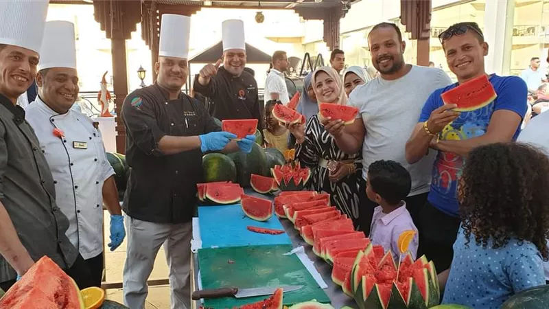 مهرجان البطيخ يرحب بكم على شواطئ الغردقة