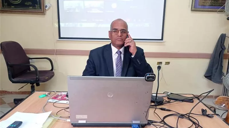 وكيل التعليم بالمنيا يتفقد غرفة عمليات امتحانات الدبلومات الفنيه