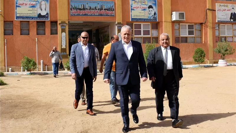 شكاوى من صعوبة دراسات الإعدادية بالأقصر