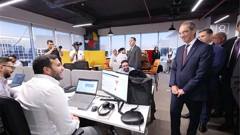 وزارة الاتصالات بدأت 