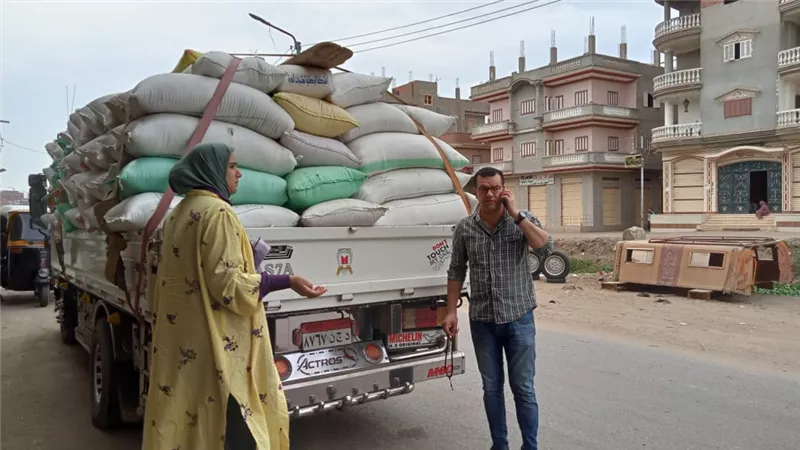 ضبط 160طن و835 كيلو قمح محلي مجمعه بالدقهلية
