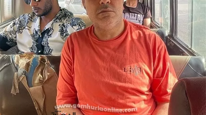 بعد هجوم الجمهور عليه.. محمد رمضان في ميكروباص مع خالد سرحان