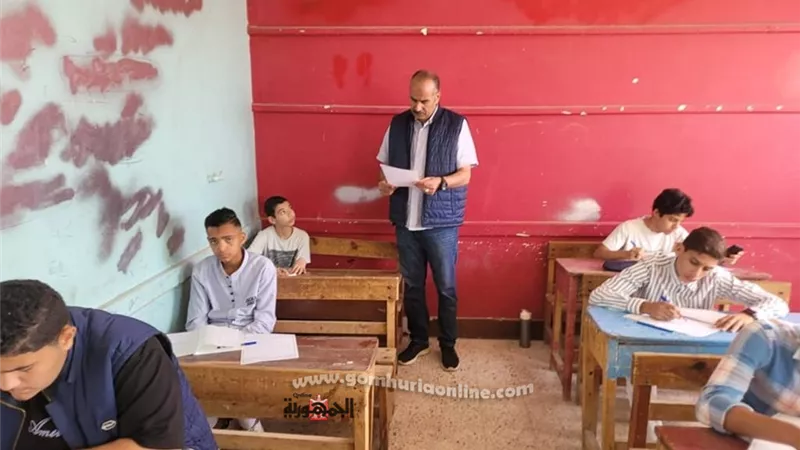 الفولى يتفقد لجان الخطاطبة بالشهادة الإعدادية