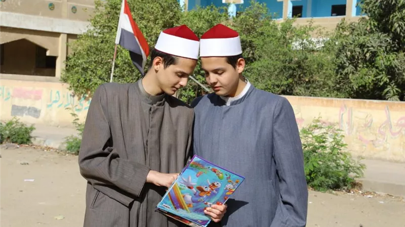 فرحة وسعادة في ثالث أيام امتحانات الشهادتين الابتدائية والإعدادي