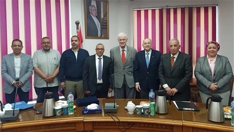 مجلس أمناء الجلود يعقد بروتوكول تعاون مع الجامعة المصرية الروسية.. بالفيديو