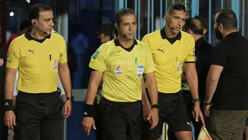 طاقم تحكيم مصري يقود الـ VAR في نهائي الكونفدرالية
