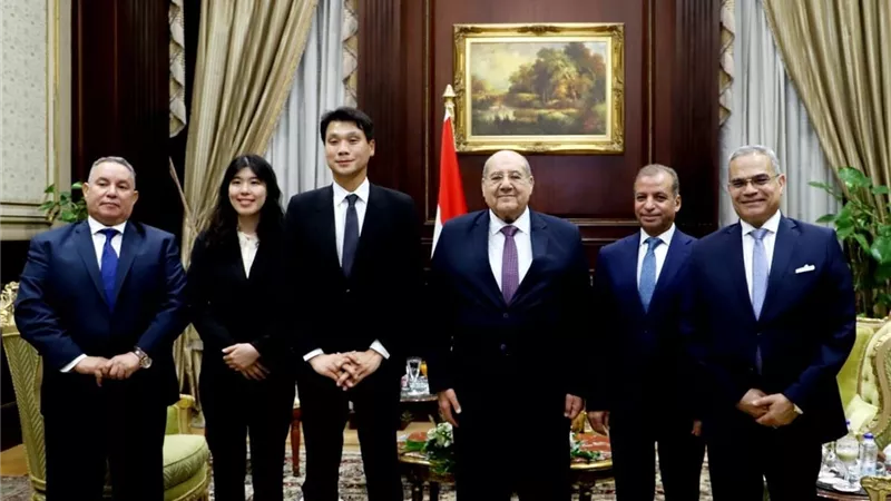 رئيس الشيوخ يستقبل سفير كوريا الجنوبية قبل ختام مهام عمله بالقاهر