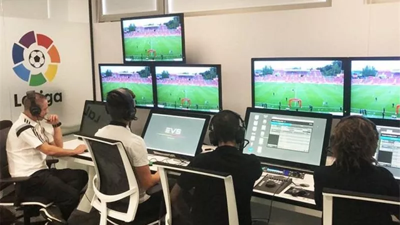 الاتحاد الإسبانى يقرر اقالة 6 حكام لتقنية الفيديو بسبب فينيسيوس