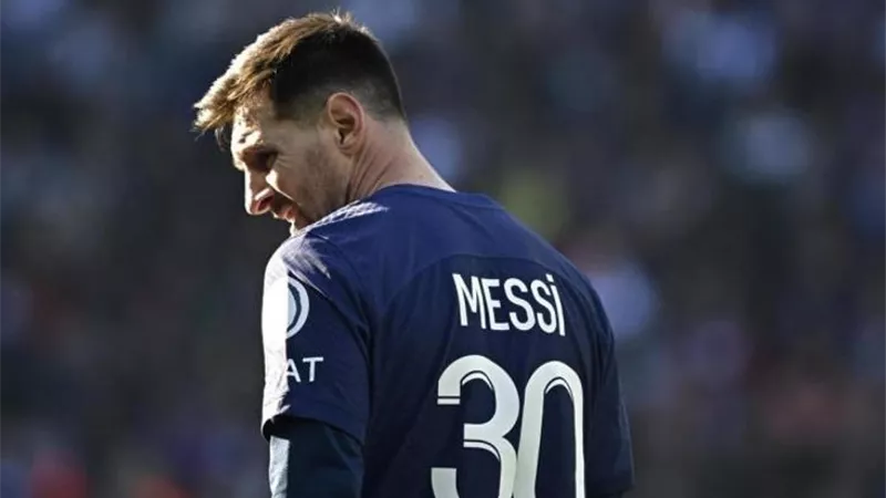 لحسم صفقة ميسي وتسجيل العقود.. برشلونة يضغط على رابطة الليجا