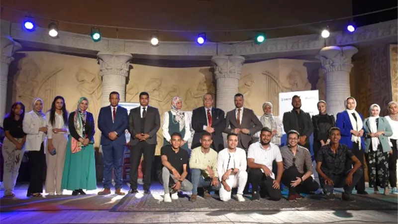 رئيس جامعة الأقصر يشهد الحفل الختامى لمركز التطوير المهنى