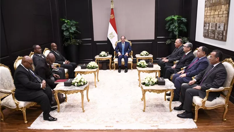 الرئيس السيسي ورئيس وزراء بوروندي يبحثان تطورات منطقة البحيرات العظمى وشرق إفريقيا وحوض النيل