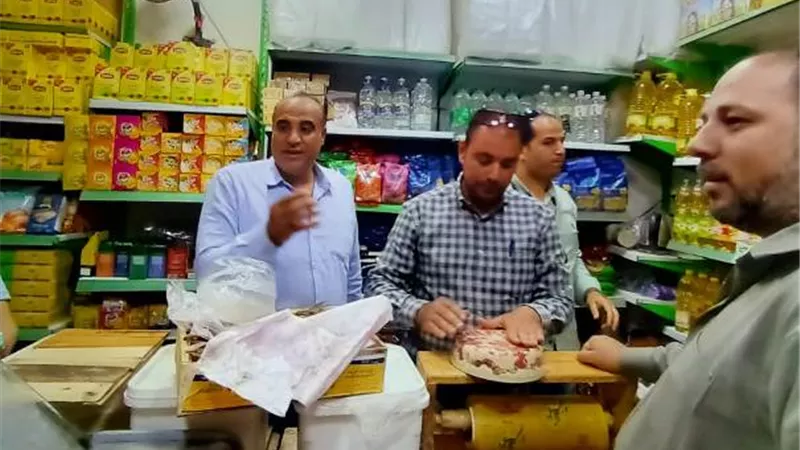 محافظ الدقهلية يحيل 147محضرا بالمخالفات التموينية للنيابة العامة