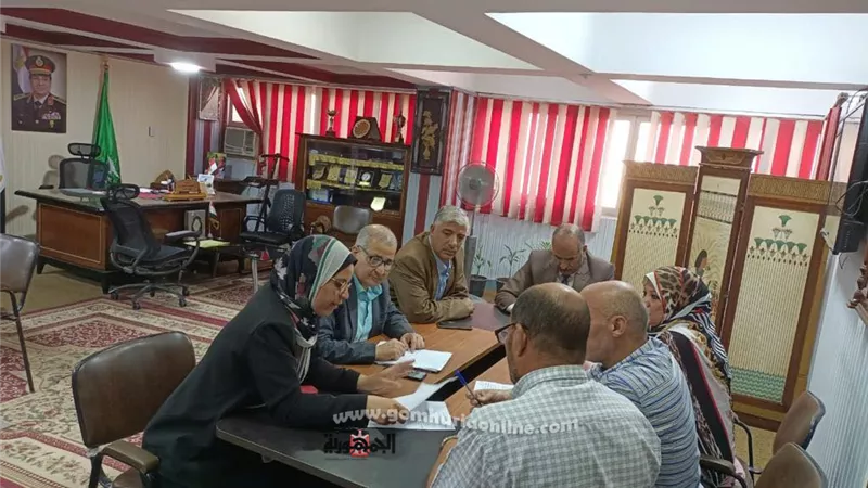 لجنة برئاسة الفولى لبحث شكوى إمتحان الدراسات للشهادة الإعدادية