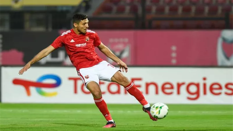 الدورى المصرى.. محمد شريف يقود هجوم الاهلى أمام إنبي