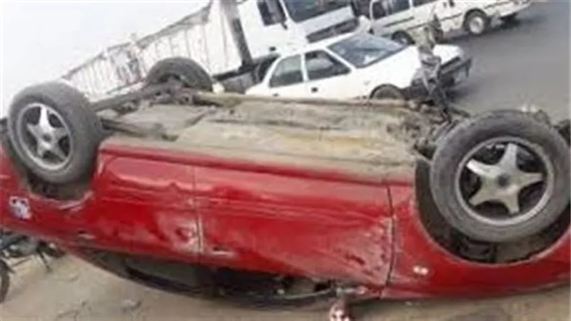 إصابة 2 فى انقلاب ملاكى بطريق 