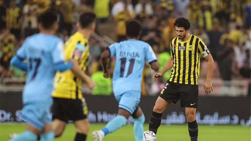 اتحاد جدة يهزم الباطن ويقترب من لقب الدوري السعودي - شاهد