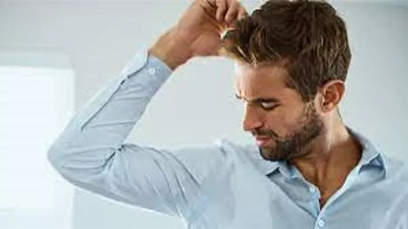 رائحة الجسم الكريهة مؤشر لهذه الأمراض