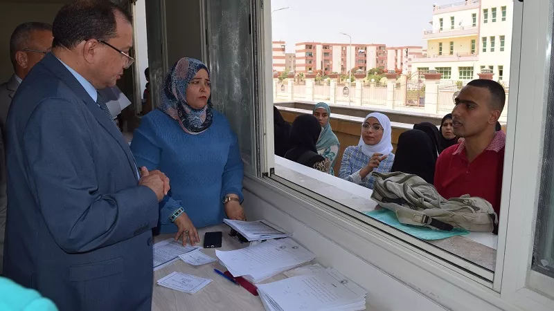 جامعة بنى سويف الأهلية تواصل استقبال الطلاب العائدين من السودان