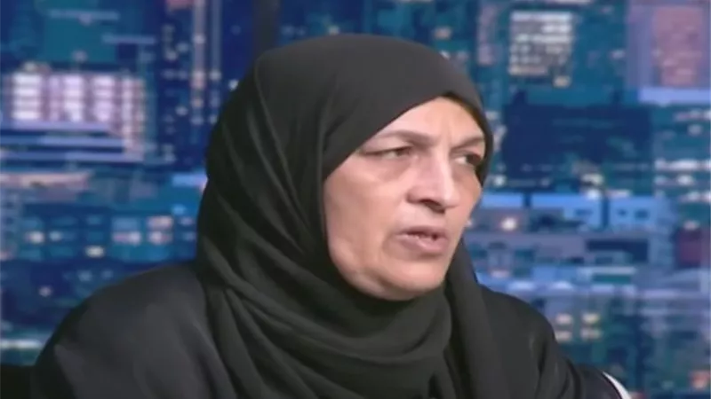 والدة صيدلي حلوان: 