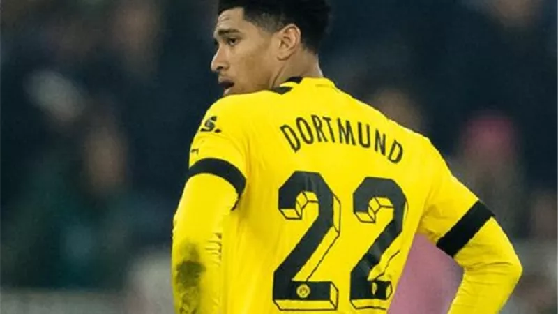 بروسيا دورتموند يحسم الجدل بشأن مستقبل بيلينجهام