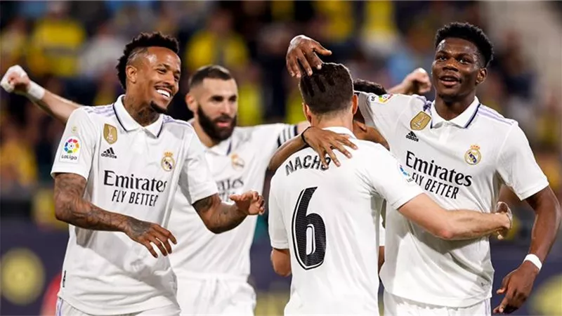 بنزيما ورودريجو يقودان ريال مدريد للفوز على رايو فاليكانو.. فيديو