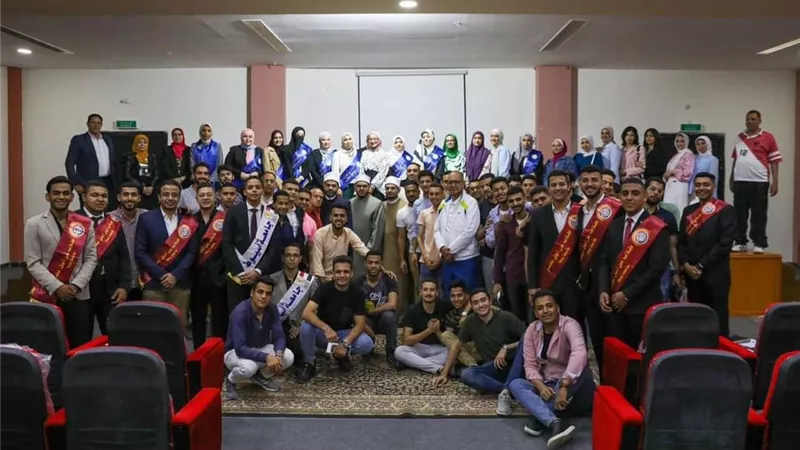 الأزهر للفتوى يناقش مع شباب الجامعات قضايا الانتماء والحرية