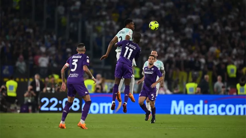 إنتر ميلان يتوج بكأس إيطاليا بالفوز على فيورنتينا بهدفين