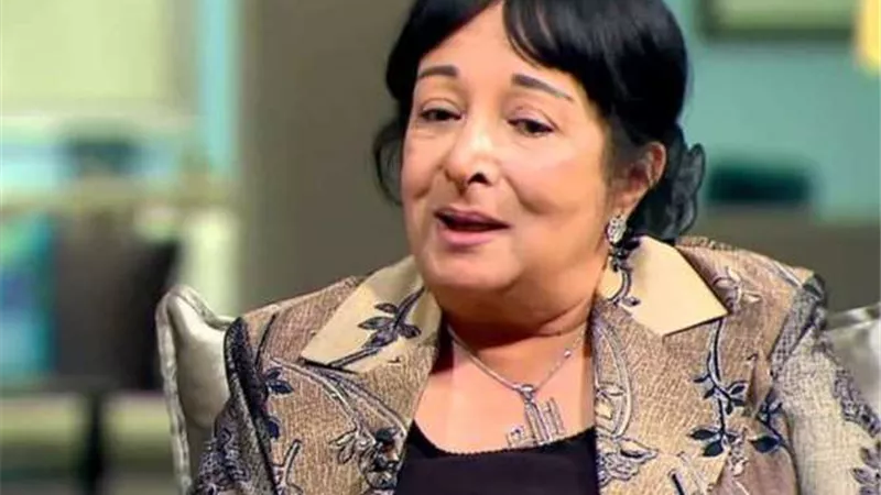 سميرة عبد العزيز: محمد رمضان 