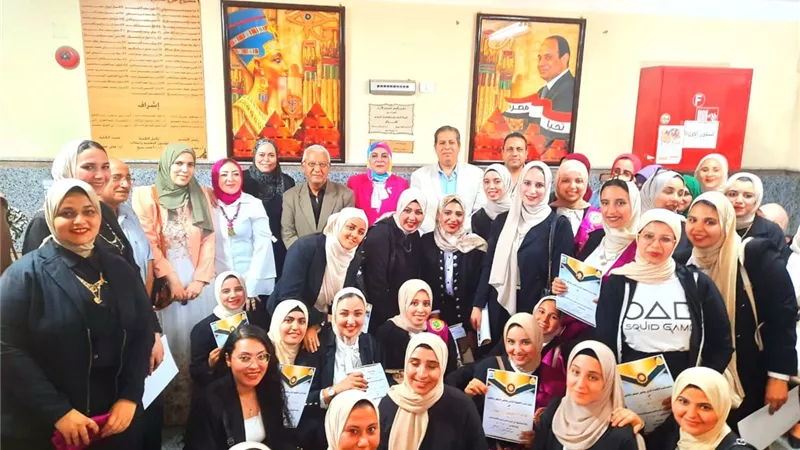 اقامة حفل لمشروعات التخرج بكلية التربية النوعية بالزقازيق