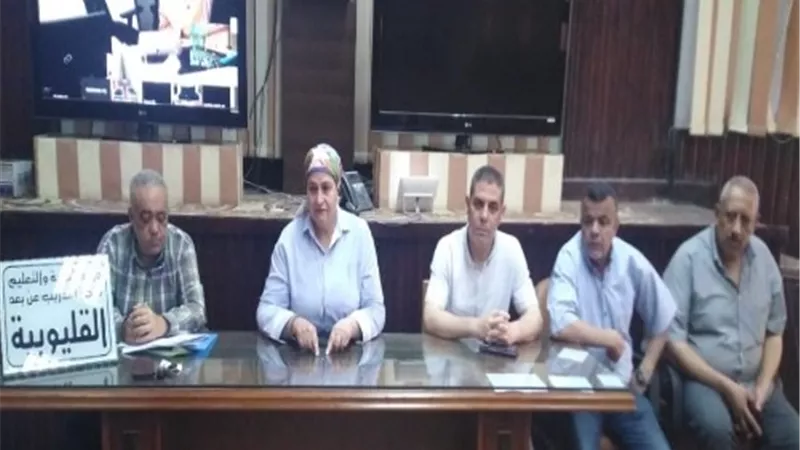 مدير تعليم القليوبية تجتمع مع مسؤولي استراحات الدبلومات الفنية
