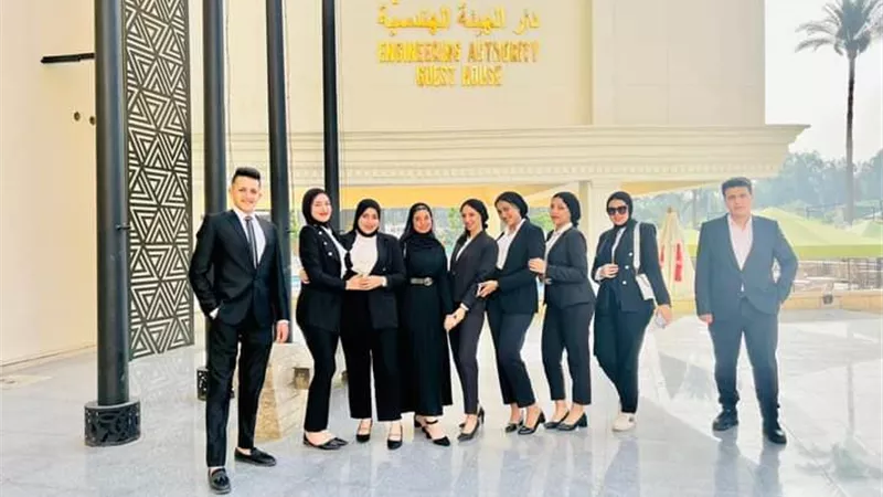 طلاب جامعة بني سويف الأهلية في ندوة(أسرة مستقرة لمجتمع آمن)