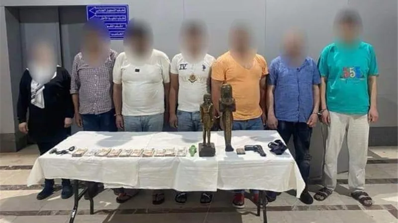 ضباط مزيفون ..سقوط عصابة النصب على المواطنين بـ انتحال الصفة