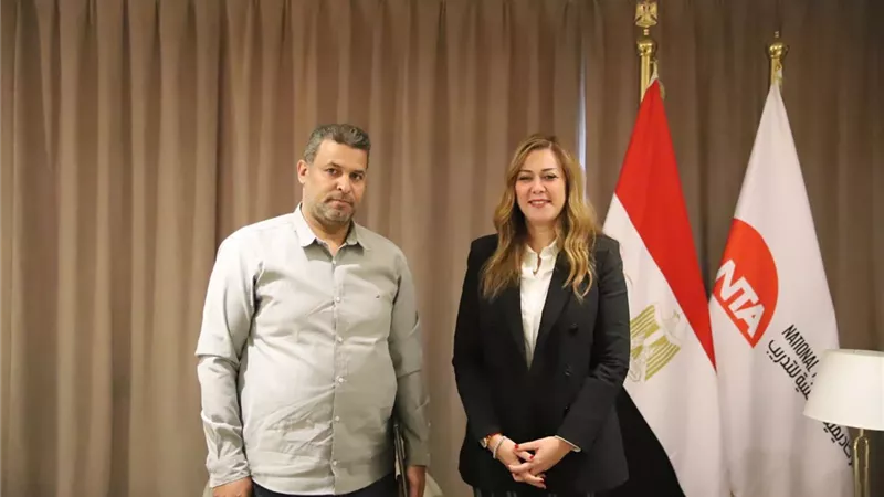رشا راغب تستقبل والد أحمد بغدودة في الأكاديمية الوطنية للتدريب