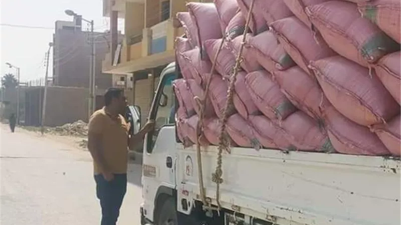 ضبط سيارة نصف نقل محملة بـ 12 طن قمح بدون تصريح بمدينة المنيا