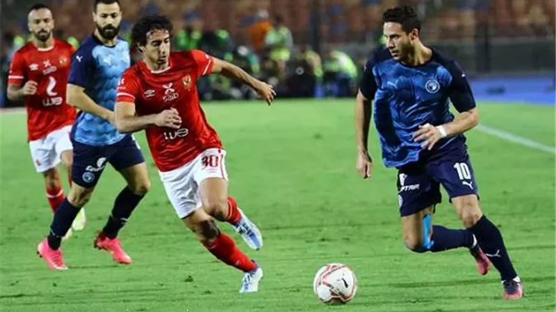 الأهلي وبيراميدز يتنافسان على ضم نجم إنبي .. والزمالك يترقب