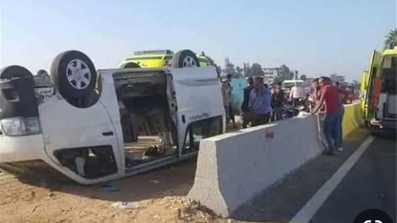 مصرع 2 وإصابة 5 فى سقوط ميكروباص أعلى الطريق الدائرى بالجيزة