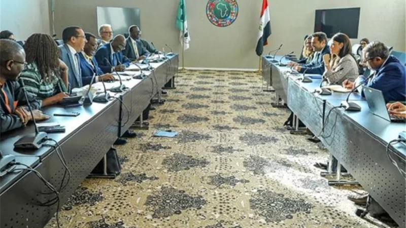 رانيا المشاط تعقد جلسة مباحثات مع رئيس مجموعة البنك الأفريقي