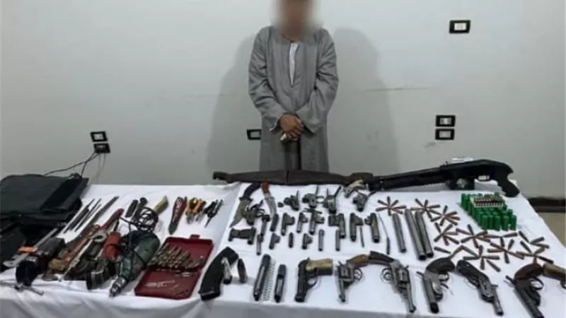 ضبط شخص يدير ورشة لتصنيع وإصلاح الأسلحة بالأقصر