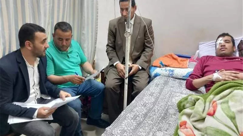 كلية القرآن الكريم تقيم لجنة اختبار لطالبٍ في مستشفى الرمد بطنطا