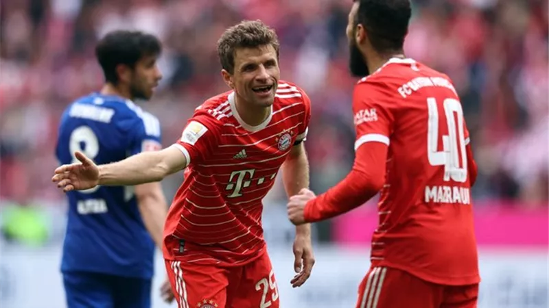 تقنية الفار تبقي على أمل جماهير دورتموند في تعثر بايرن ميونخ