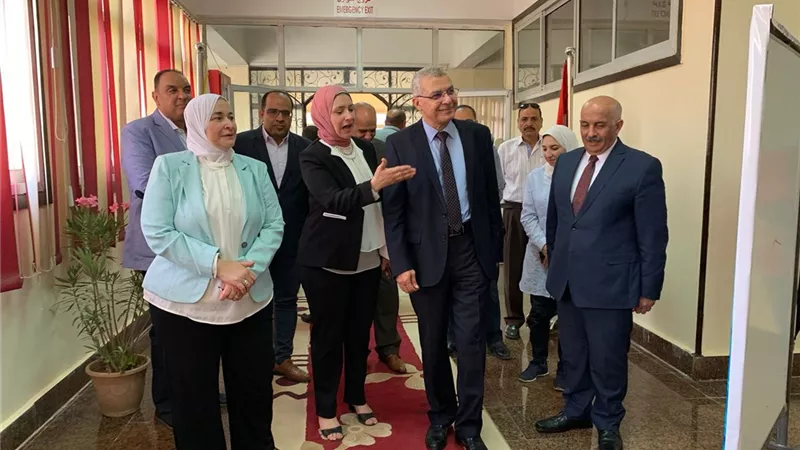رئيس جامعة الزقازيق يفتتح فعاليات برنامج اعداد القيادات الجامعية