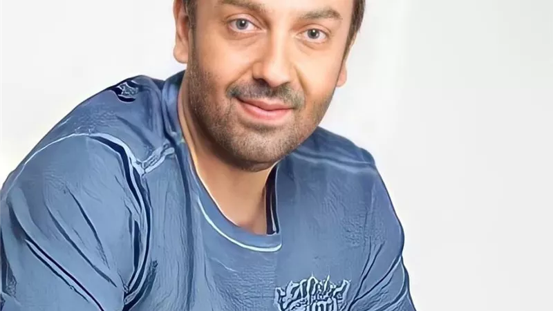 محمد ضياء يعلن عن تعاون جديد مع أصالة فى 