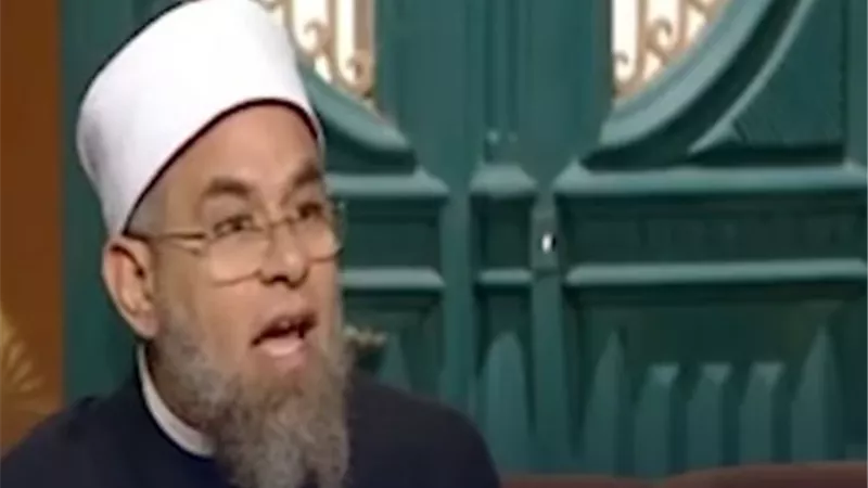 هذا هو المسلم الَّذي له ذِمَّةُ اللهِ وذِمَّةُ رسولِه