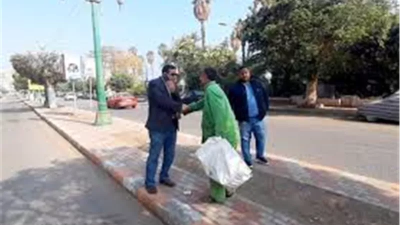 رئيس مدينة المنيا يواصل جولاته الميدانية لمتابعة أعمال النظافة